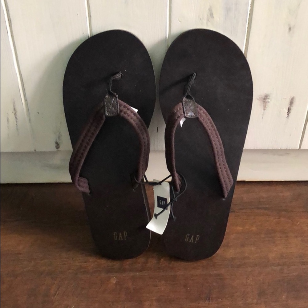 GAP flip flops